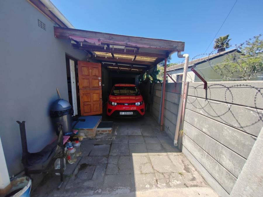 3 Bedroom Property for Sale in Perm Gardens Western Cape